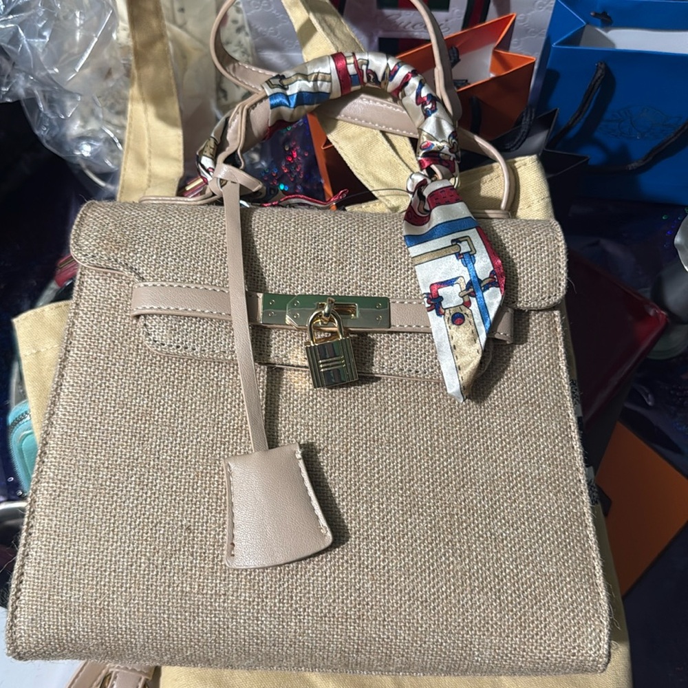 Kendyl and Kylie Lock And Key Bag brand new with tags